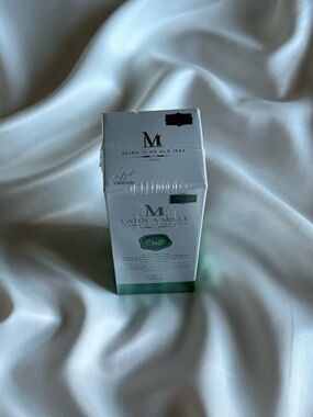 Age Defying 🍏 & 🍇 Extract Serum Enriched With Hyaluronic Acid + Multi-Peptide